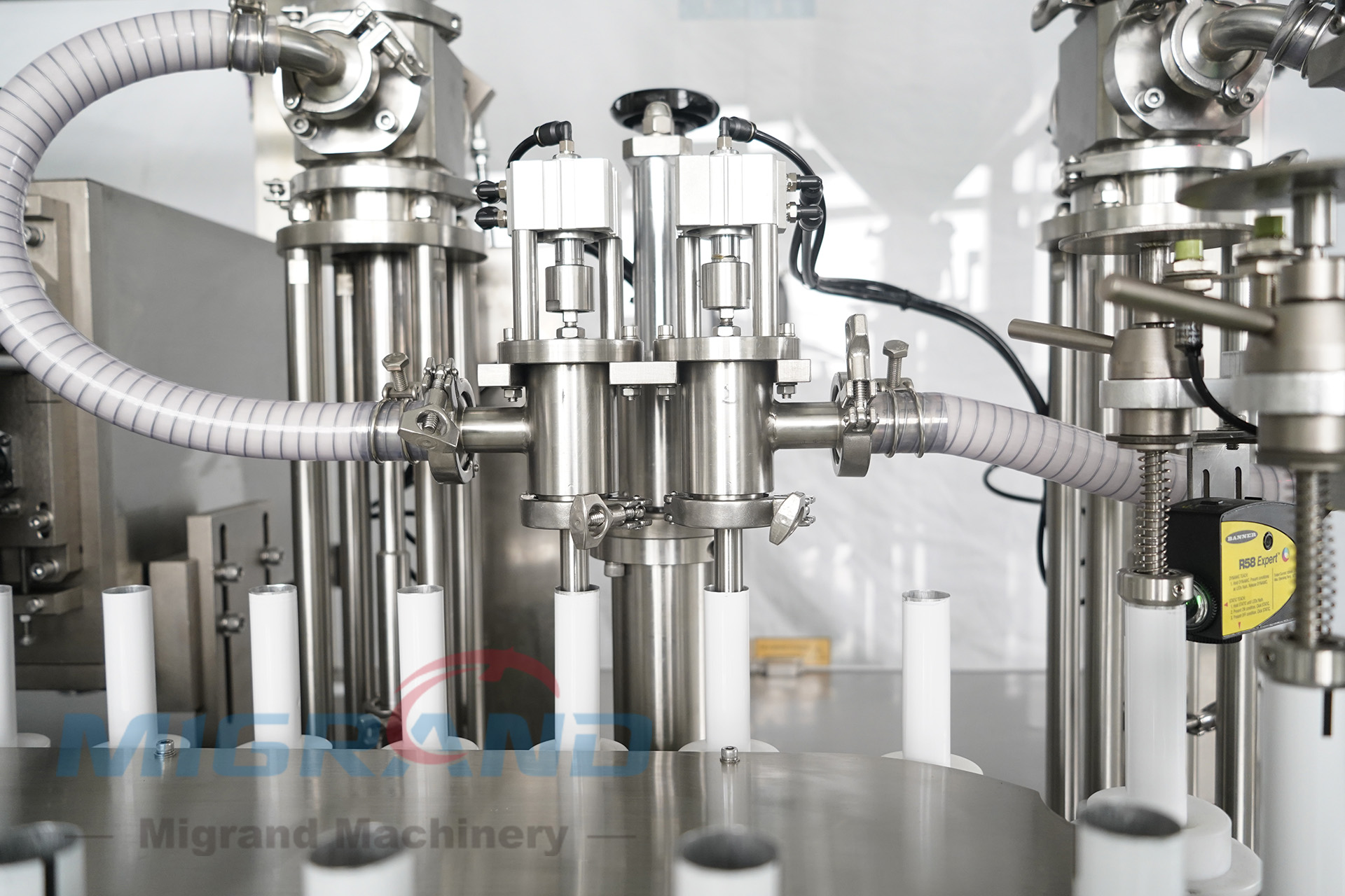 GD-150 Filling heads-1 Têtes de remplissage GD-150-1