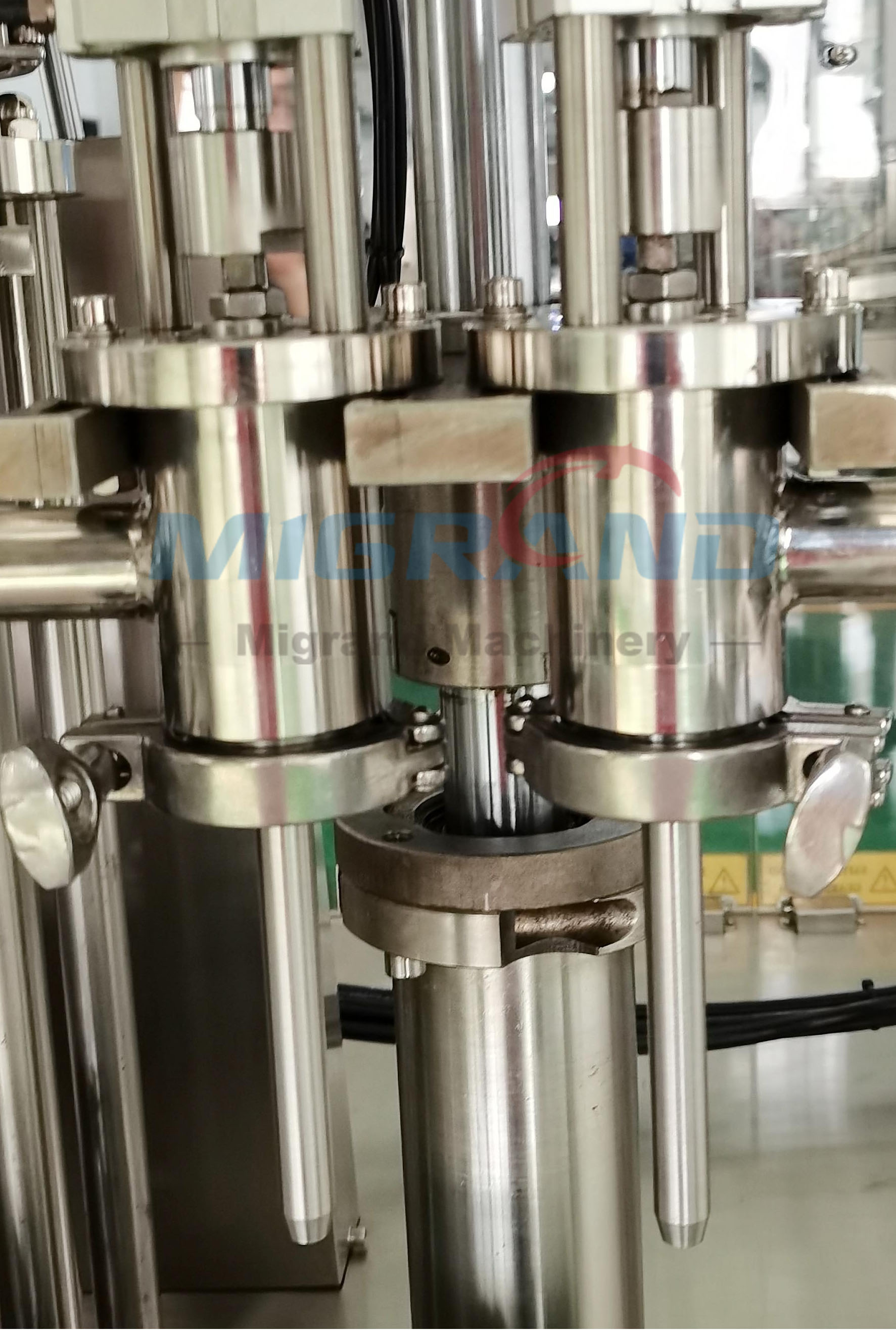 Double filling heads-1 Têtes de remplissage doubles-1