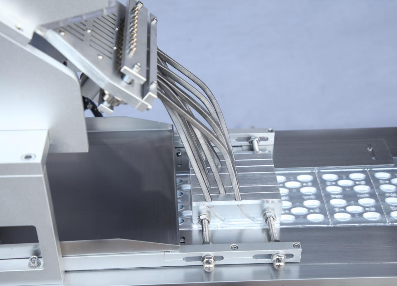 Aluminum-Aluminum Special feeder Alimentateur spécial aluminium-aluminium